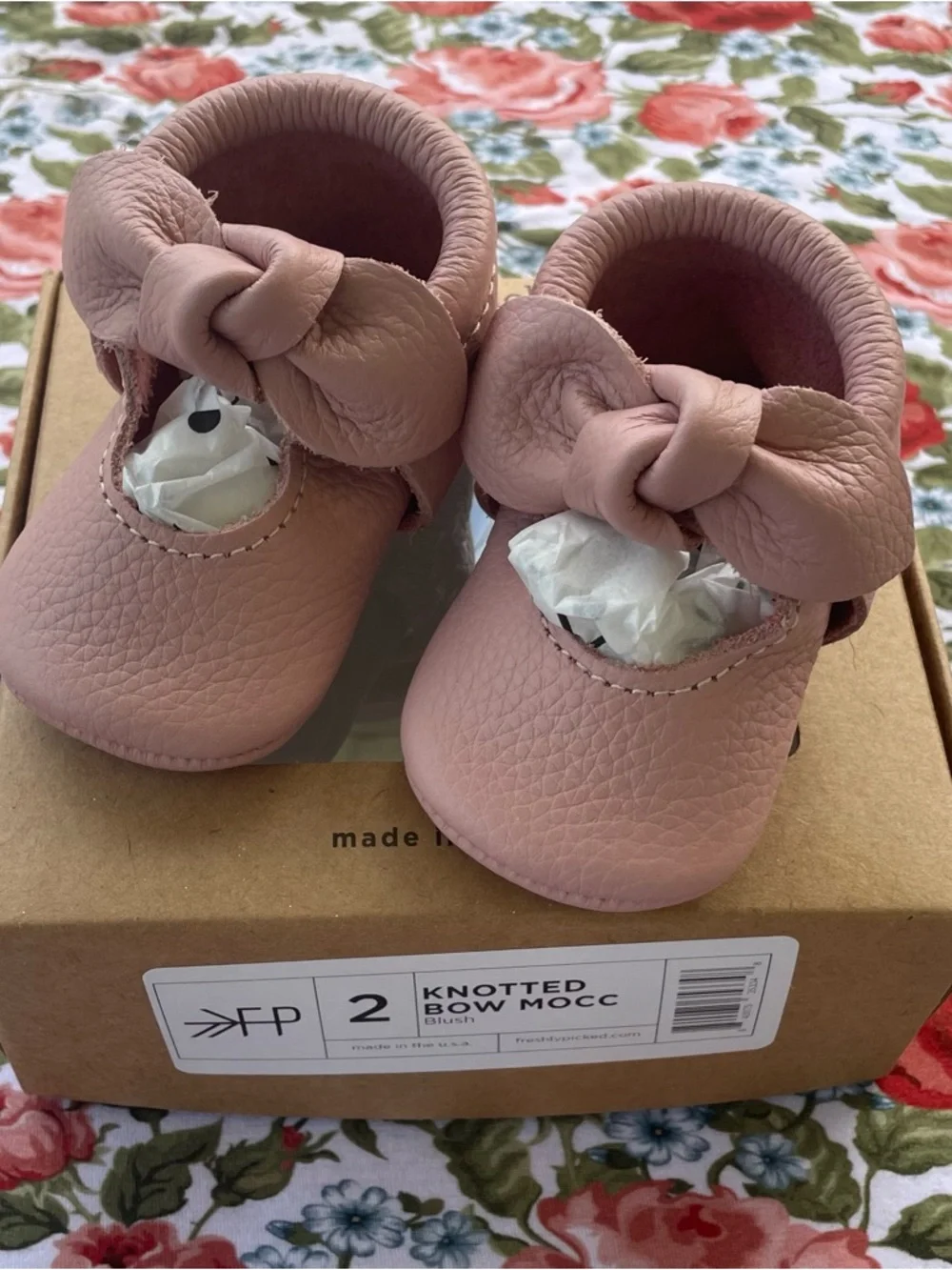 SALE!! Freshly Picked Knotted Bow Leather Baby Moccasins in ‘Blush’ (size: 2)